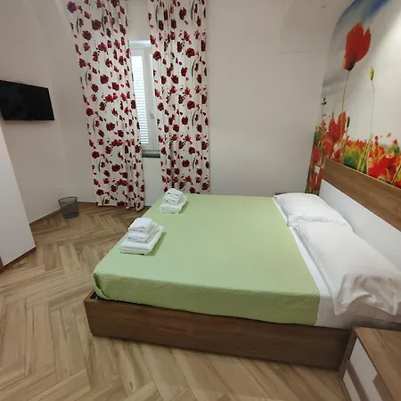 Camelia Daire Vico Equense