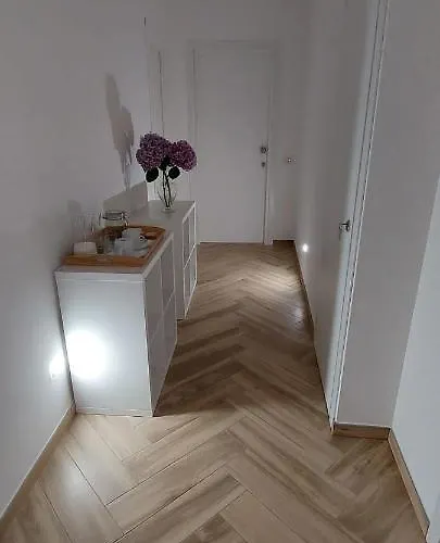 Camelia Apartment *